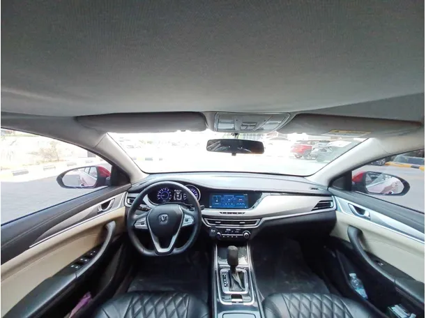 Car image 13