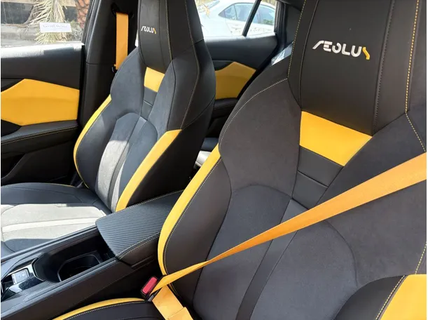 Car image 12