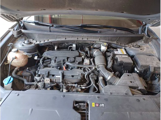 Car image 24