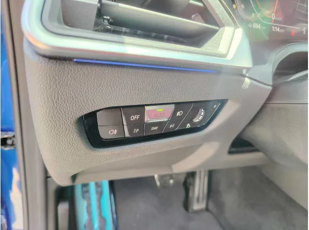 Car image 37