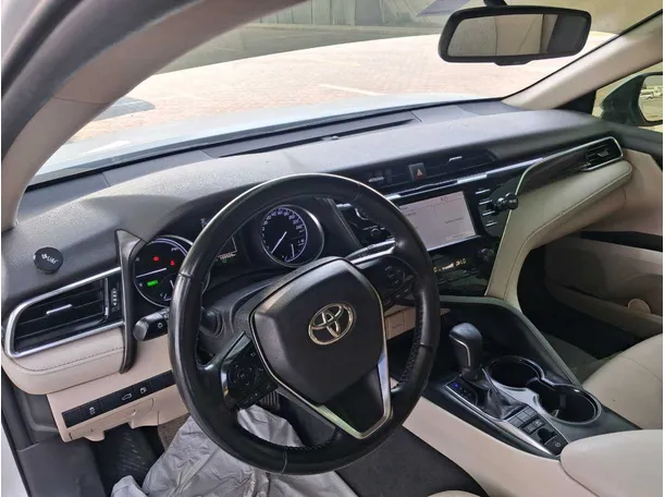 Car image 11