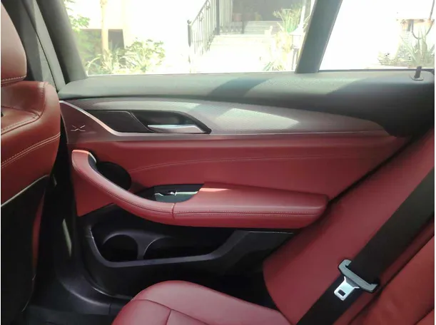 Car image 41