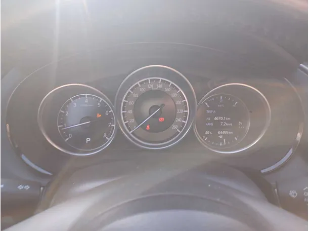 Car image 16