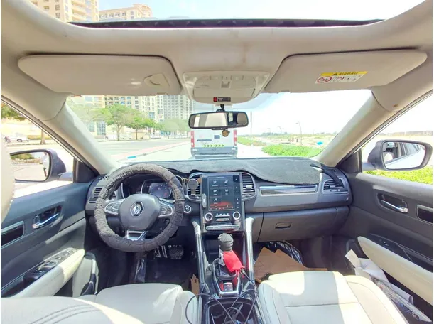 Car image 17