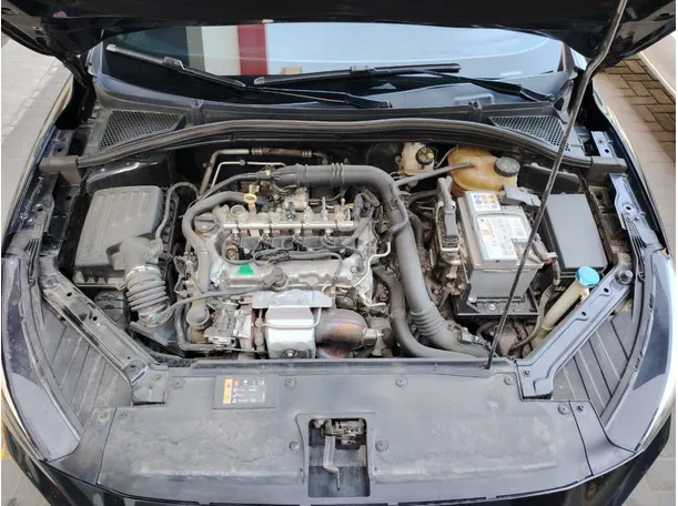 Car image 34