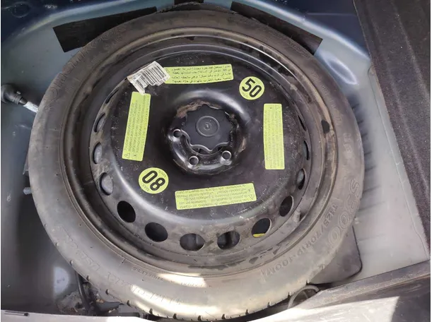 Car image 31