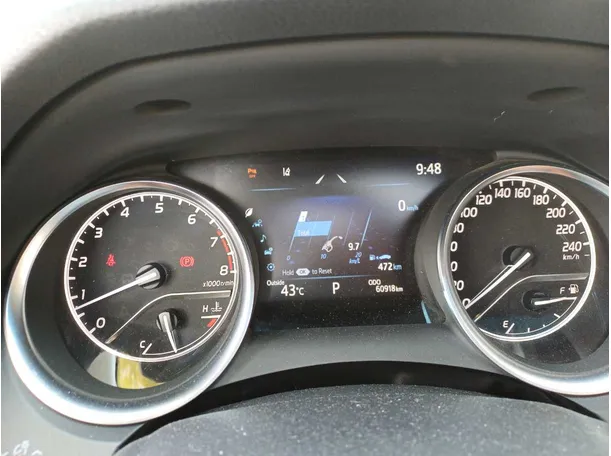 Car image 19