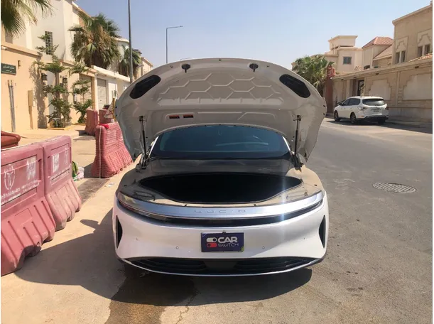 Car image 24
