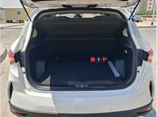 Car image 20