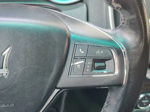 Car image 28
