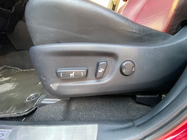 Car image 25