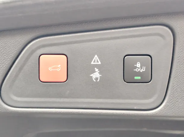 Car image 36