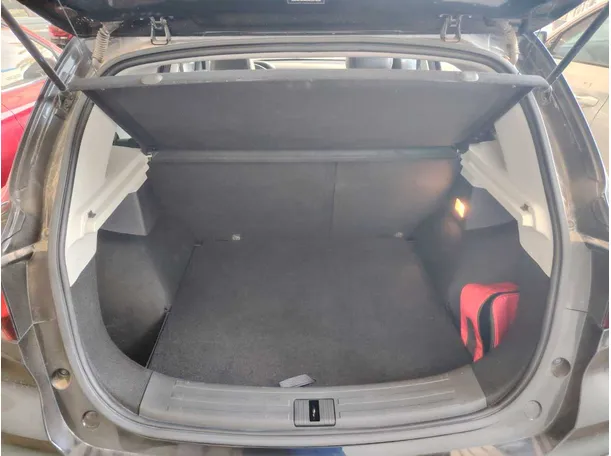 Car image 33