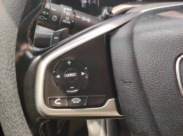 Car image 24