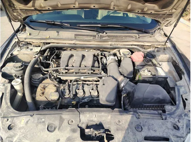 Car image 29