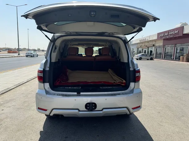 Car image 25