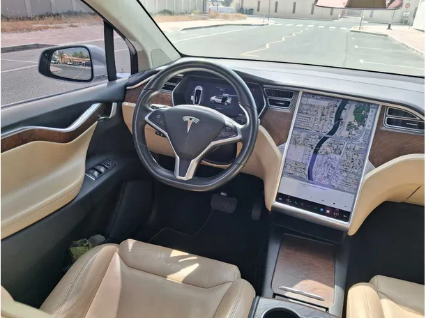 Car image 17