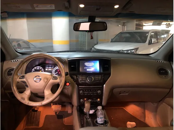 Car image 17