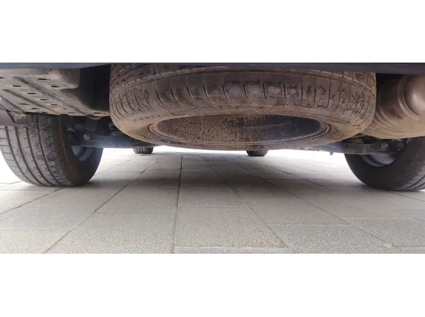 Car image 35