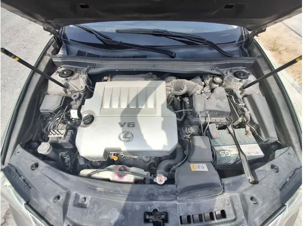 Car image 18