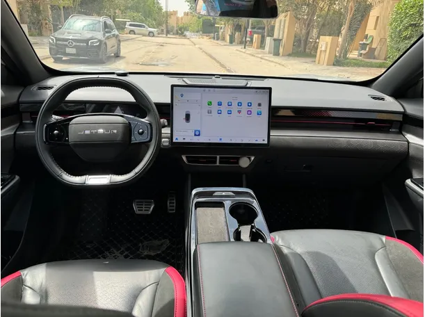 Car image 16