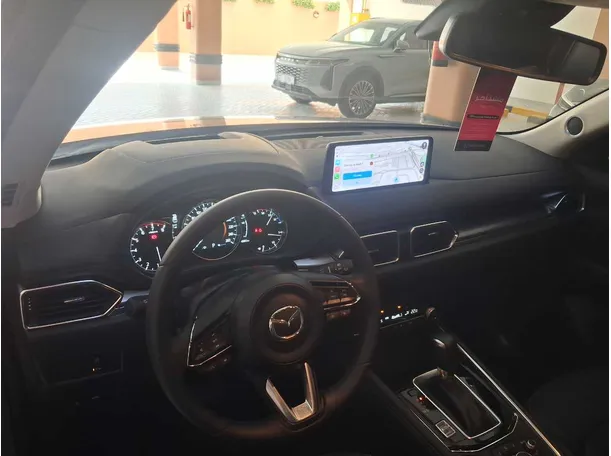 Car image 11