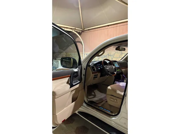 Car image 39