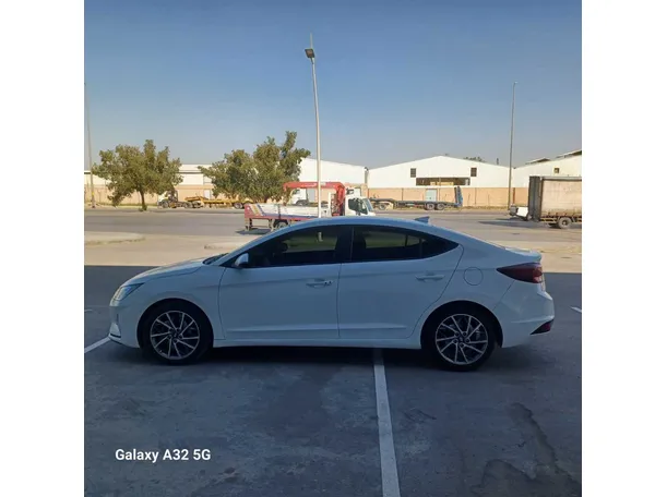 Car image 7