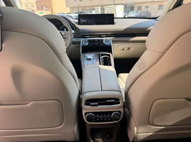 Car image 21