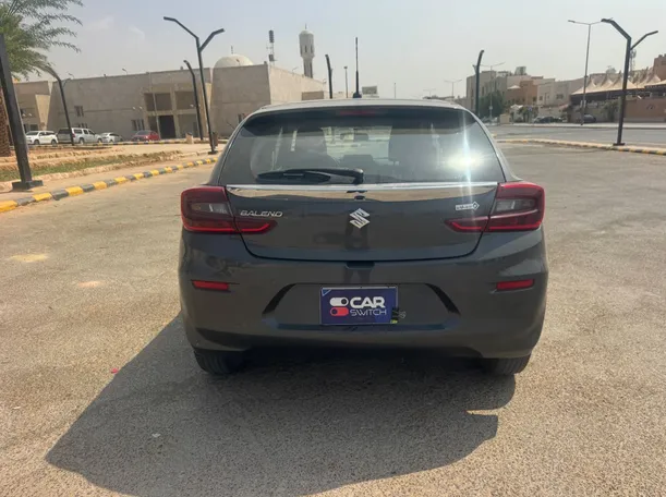 Car image 6