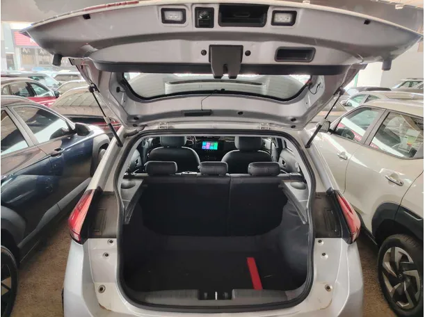Car image 25