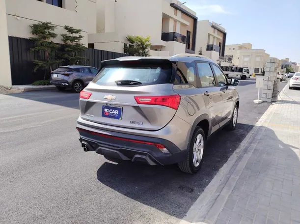Car image 5