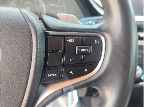 Car image 38
