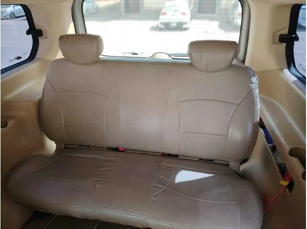 Car image 27