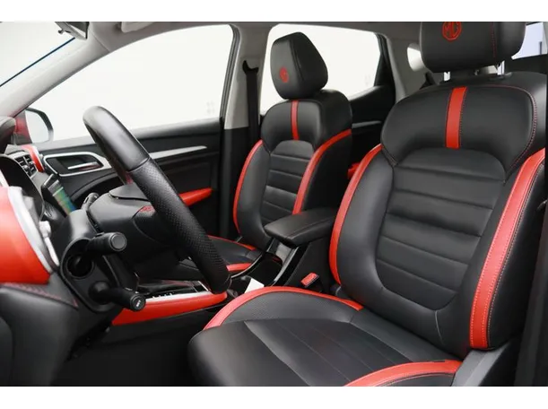 Car image 8