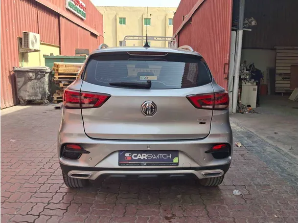 Car image 6