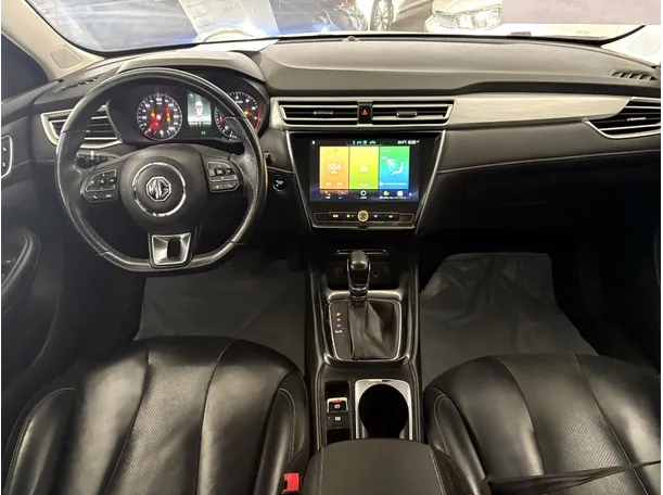 Car image 17