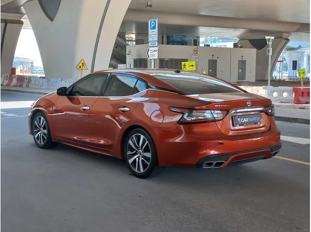 Car image 7