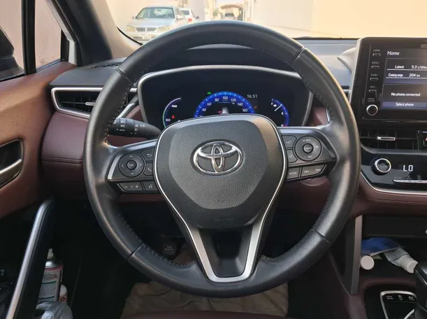 Car image 17