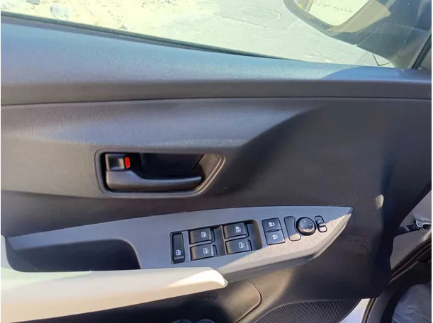 Car image 34