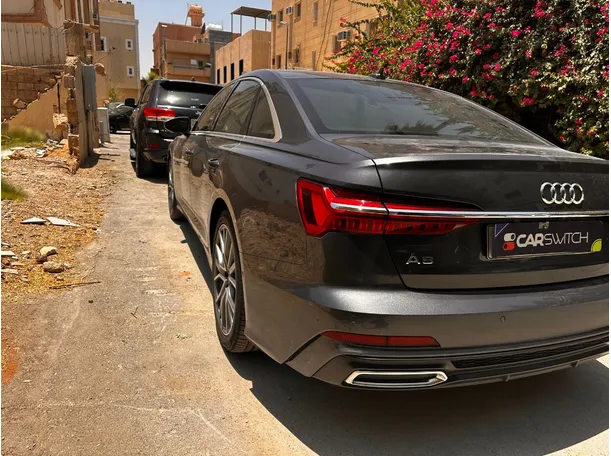 Car image 8