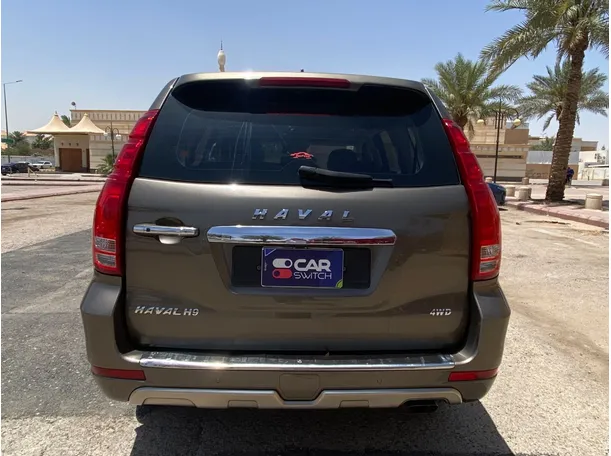Car image 6