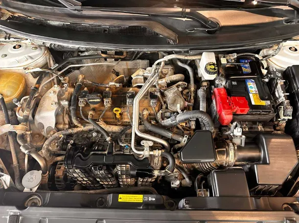 Car image 25