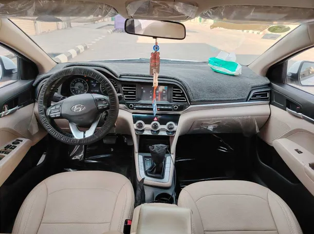 Car image 21