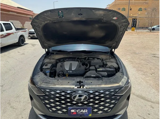 Car image 24