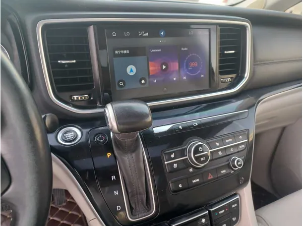 Car image 17