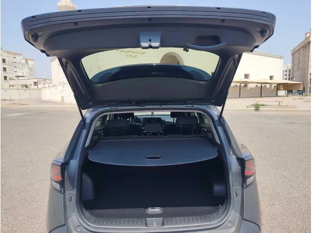 Car image 23