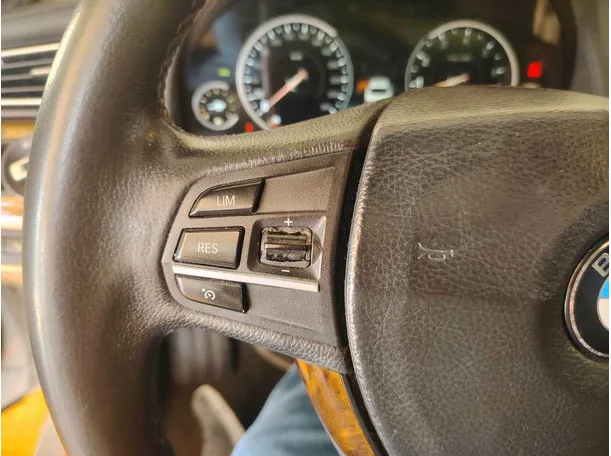 Car image 38