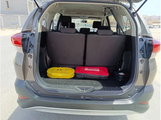 Car image 27