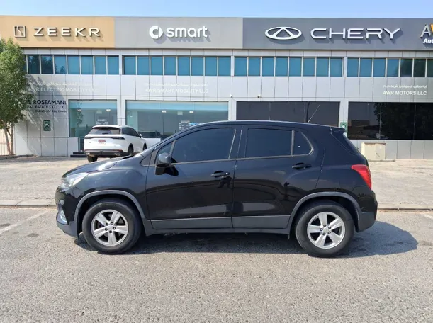 Car image 4